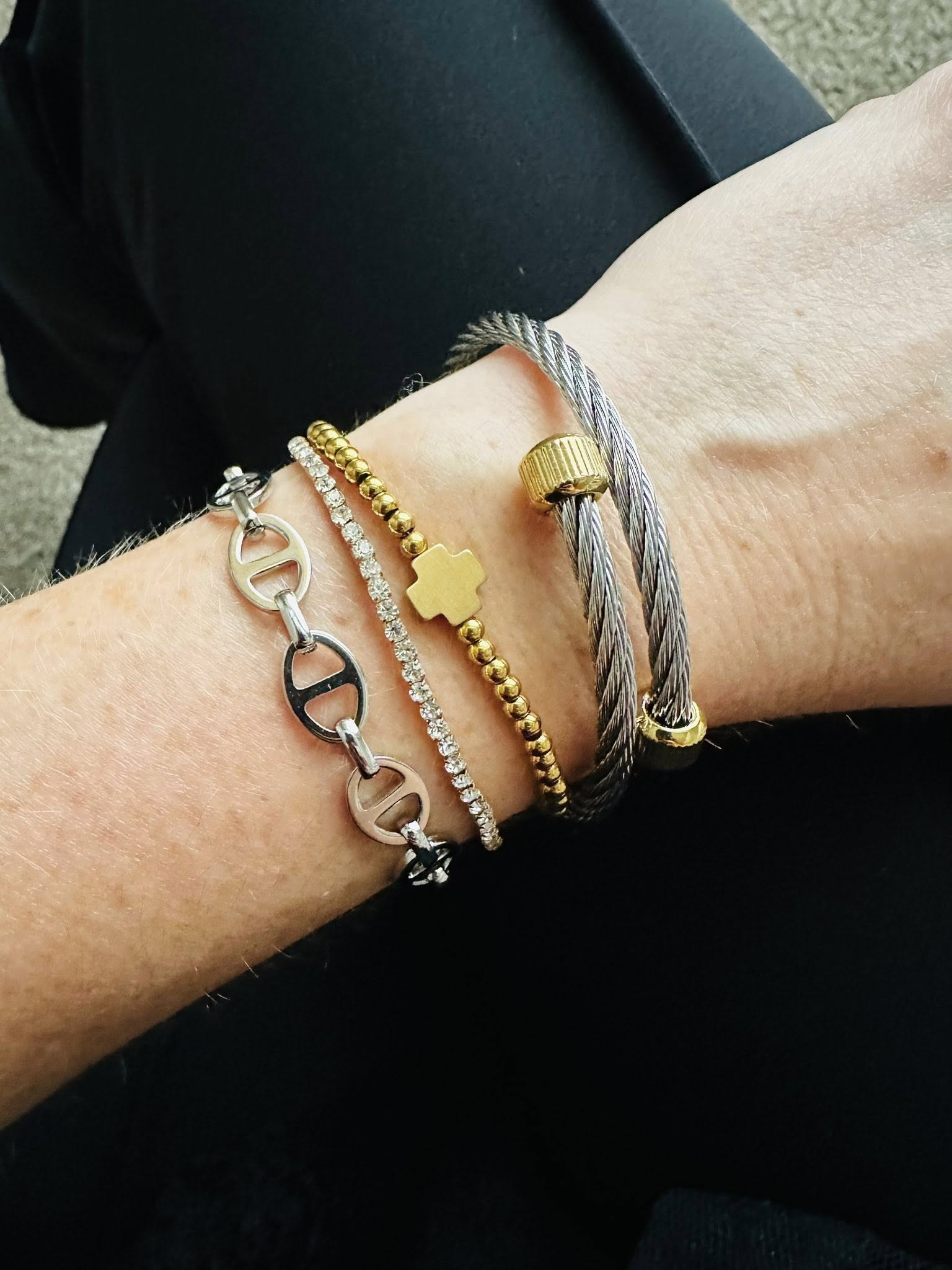 Effortless Arm Candy