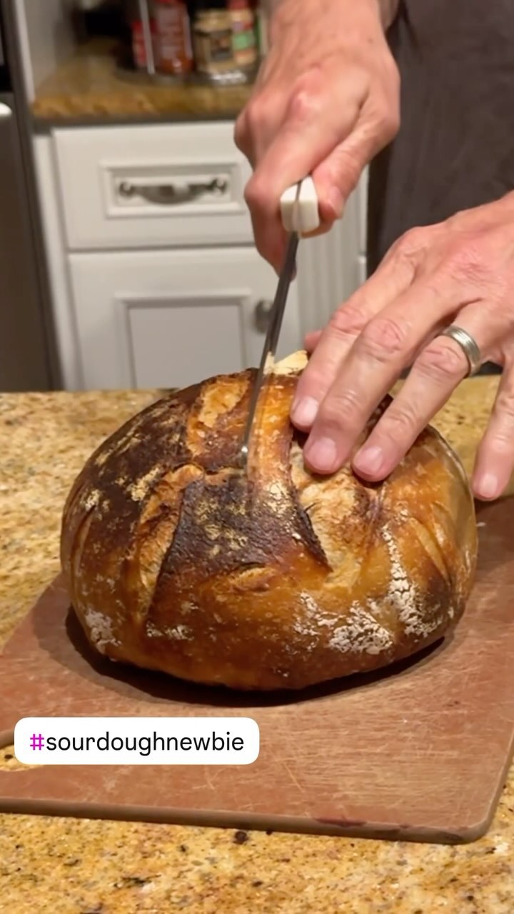 📸 Fresh out of the oven, and I’m still in awe… 🍞🍕✨ What started as a simple class on sourdough pizza crust has spiraled into a full-blown obsession with everything sourdough! From pizza nights to freshly baked sourdough bread, I’m living for that homemade magic. Each loaf and crust feels like a little masterpiece — crispy, soft, and oh-so-satisfying. 🥖🌿

Who else is on a sourdough journey? Any tips or favorite recipes? 🍅🧄 #sourdough #sourdougbread #sourdoughnewbie