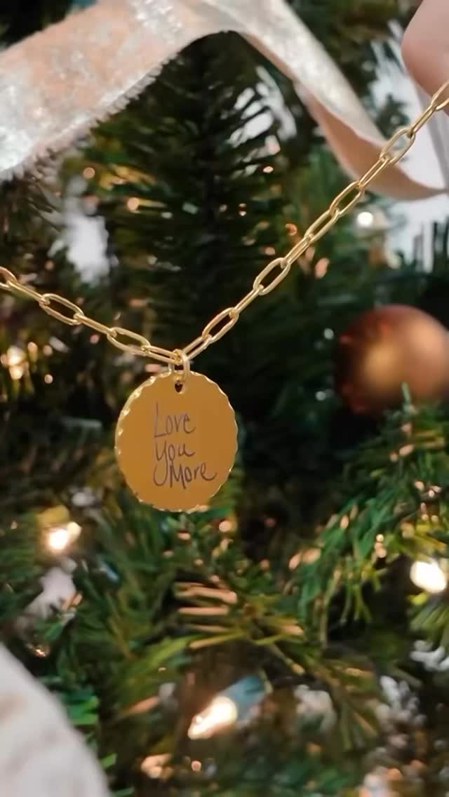 Some people don’t need more “stuff.” They need something that means something.
Our personalized jewelry is the easiest way to make them cry the good Christmas tears.
Drop gift in the comments and I’ll send you the link! 💛🎁